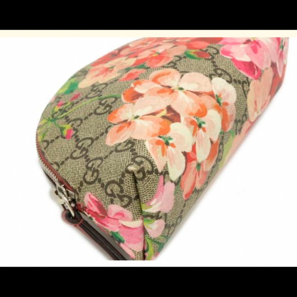 Gucci cosmetic bag